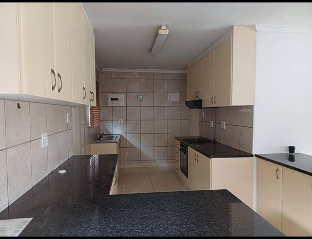 3 BEDROOM SIMPLEX TO LET IN MALVERN